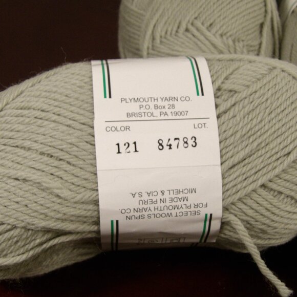 Plymouth GALWAY Yarn 100% Pure Wool Light Green 7 Skeins - Picture 2 of 2